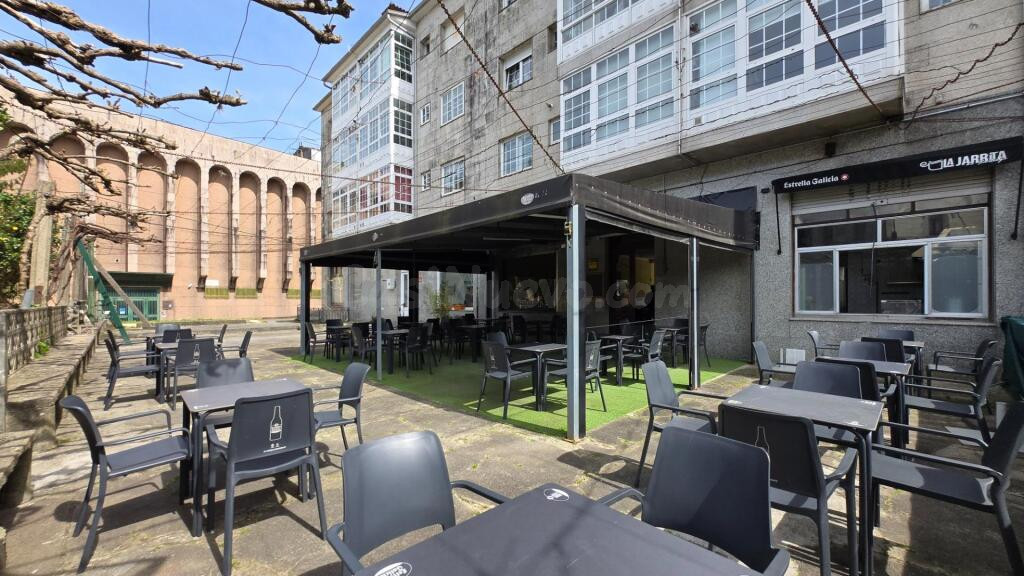 Único Activo de Hostelería con Parking Privado y Terraza literalmente al lado de la Nueva Ciudad Administrativa de la Xunta de Galicia y de la Telefónica