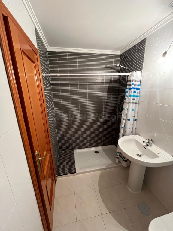 Adosada en Venta en Cabezon De Pisuerga Valladolid - foto 3