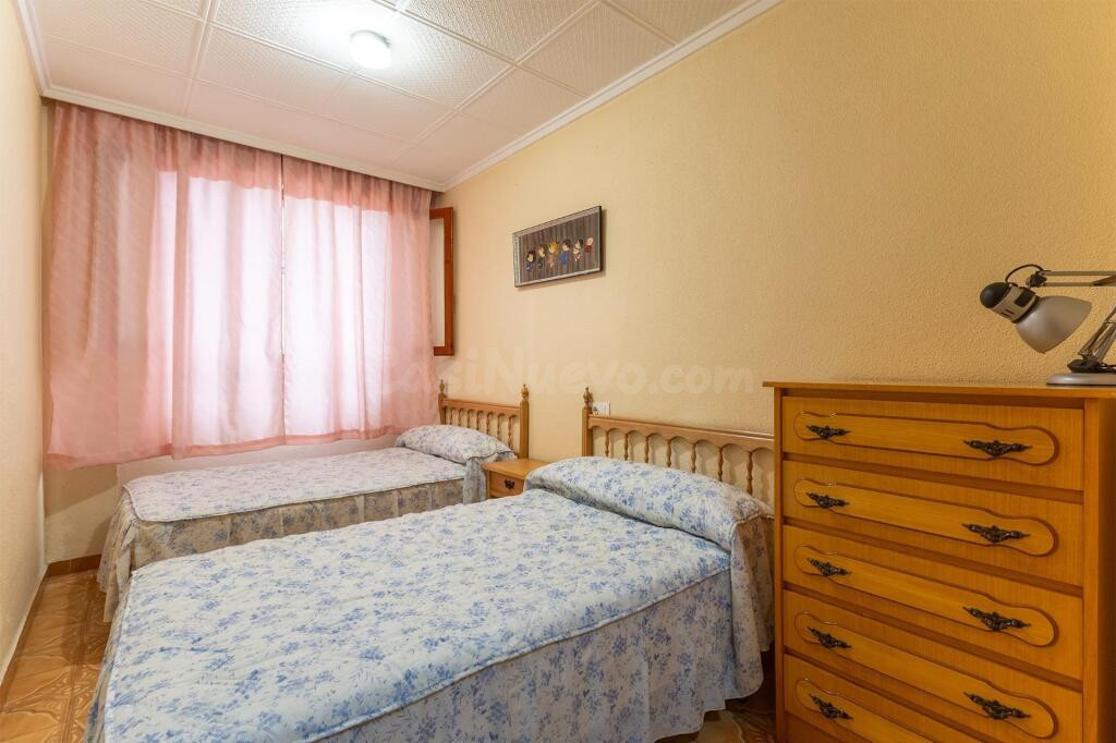 Apartamento a pie de playa del Acequión y con piscina comuni - foto 3