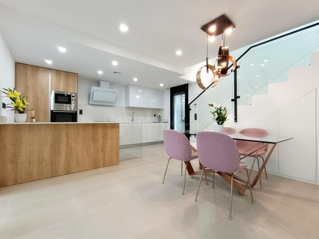 Exclusivos Chalets Adosados de Obra Nueva en Benijófar, Costa Blanca