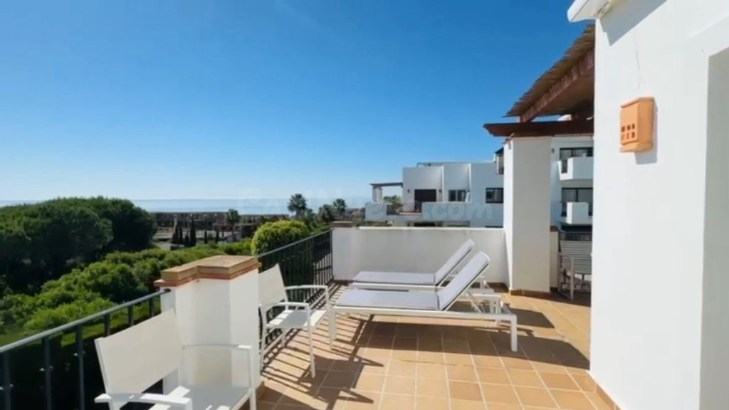 Apartamento en Alquiler en San Roque Cádiz - foto 2