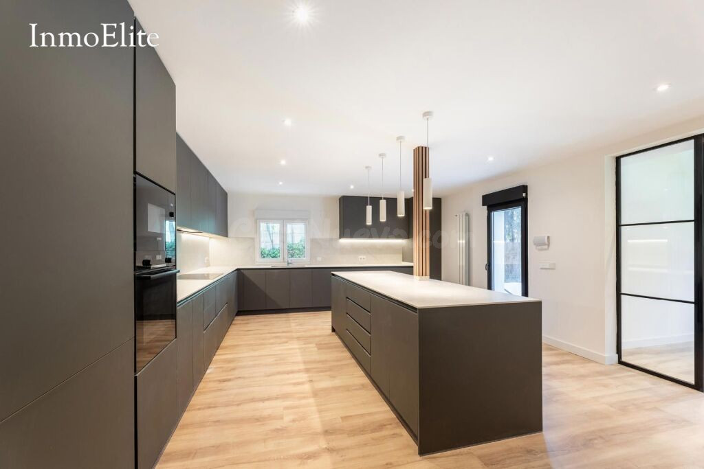 Chalet Independiente en Pozuelo De Alarcón - foto 4