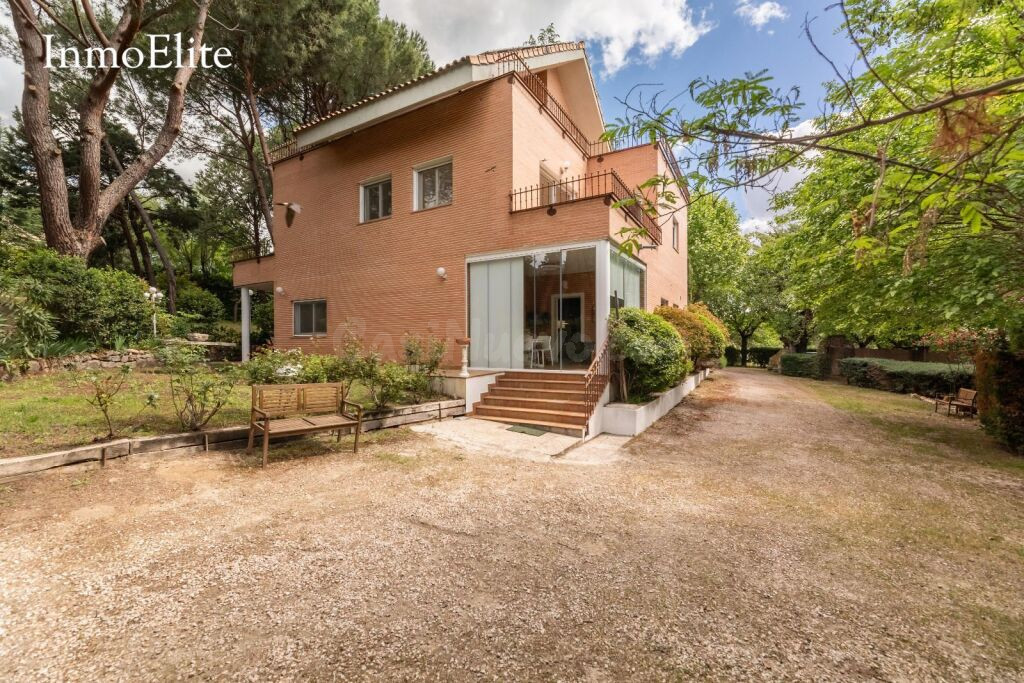 Chalet Independiente en Villanueva Del Pardillo - foto 3