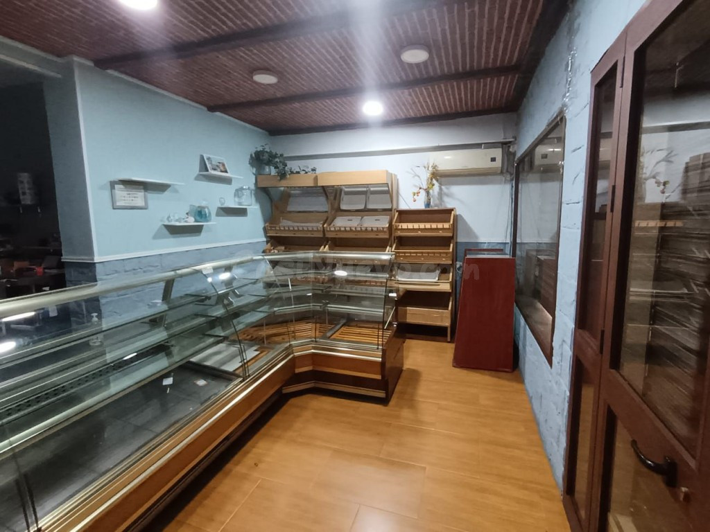 Local comercial en Venta en Huelva Huelva - foto 4