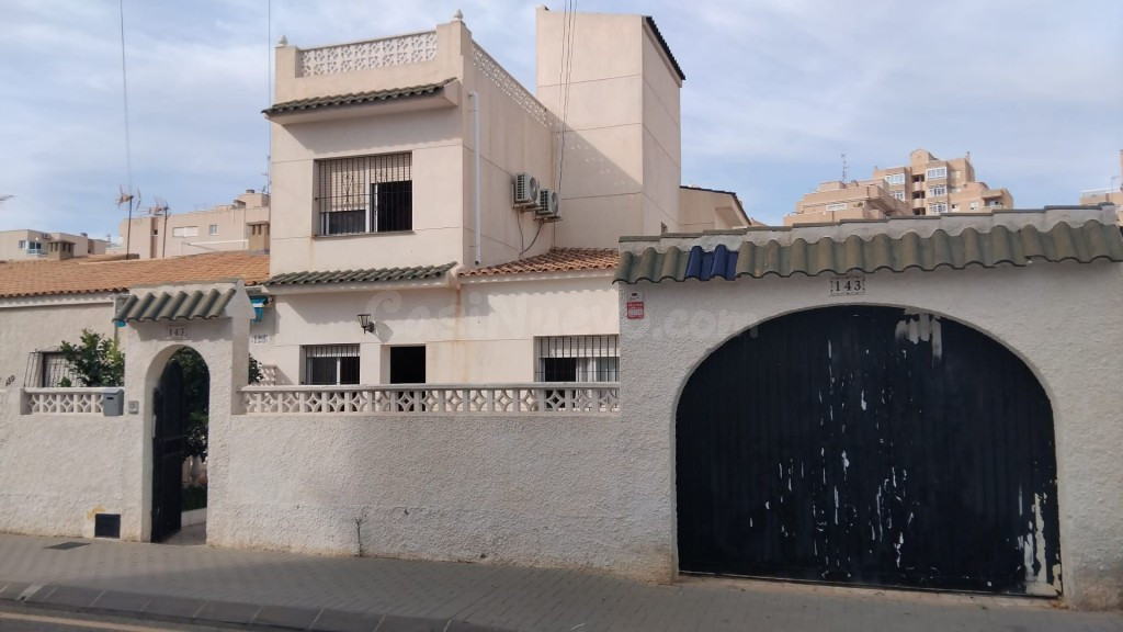 Casa-Chalet en Venta en Torrevieja Alicante