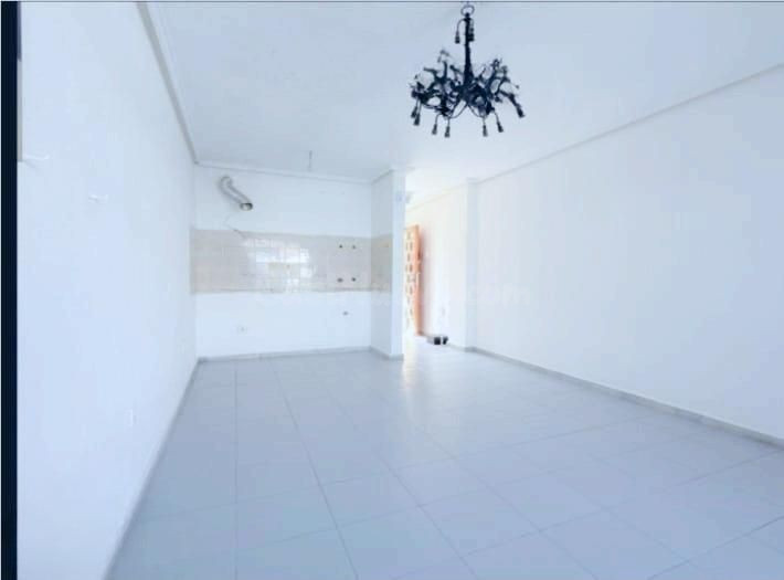 Estudio en Venta en Torrevieja Alicante - foto 2