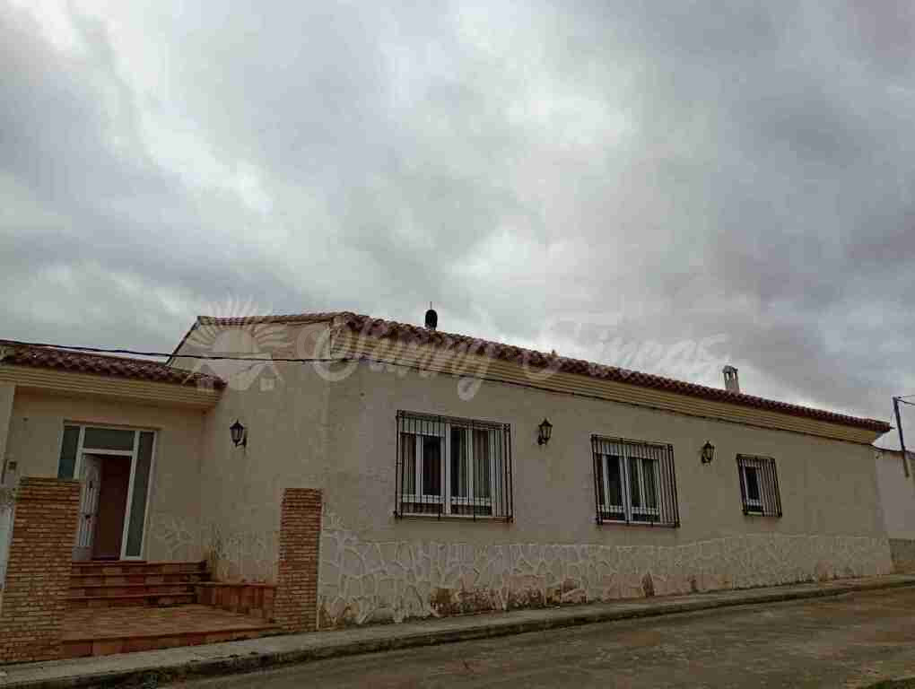 Casa de campo-Masía en Venta en Chinchilla De Monte Aragon Albacete