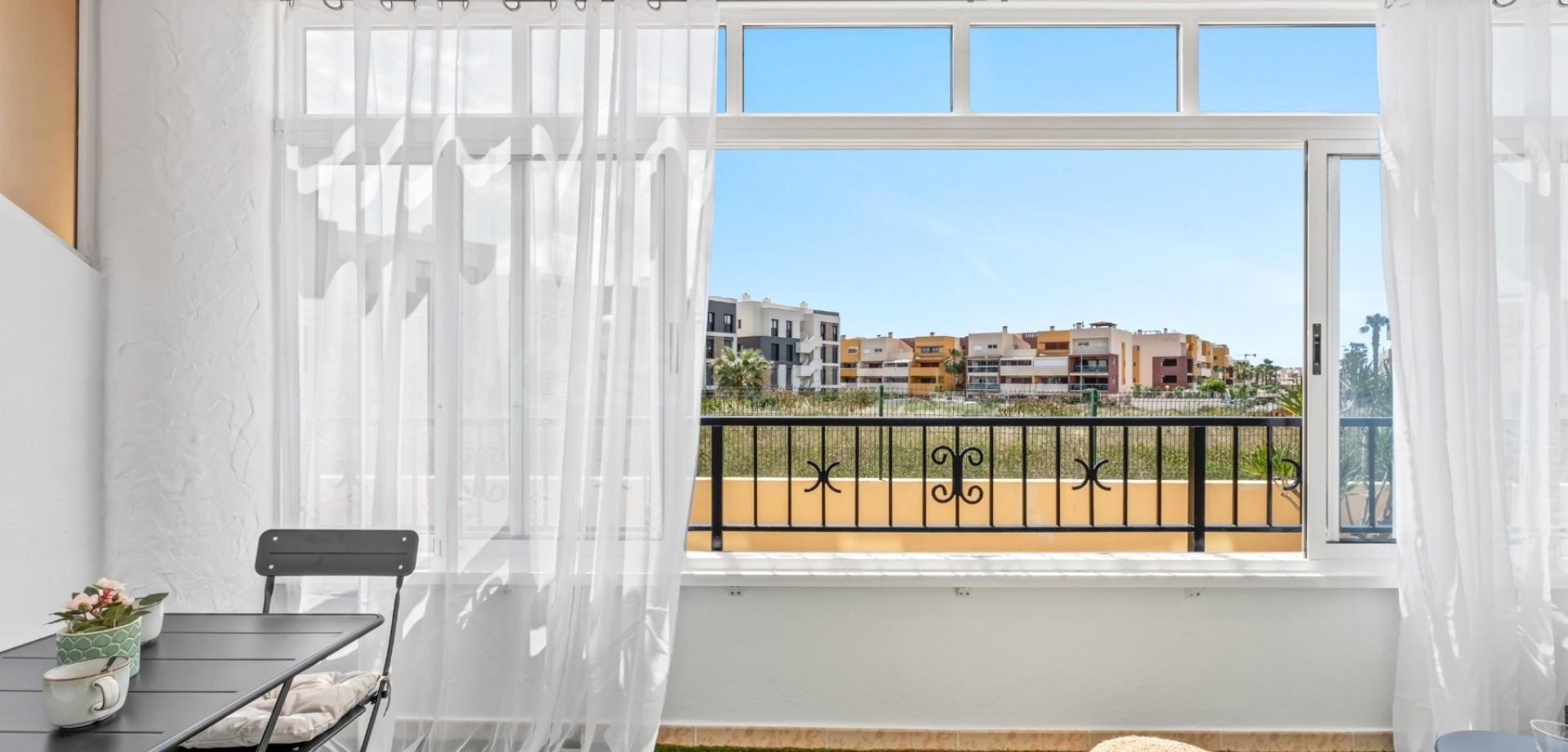 Apartamento 2 habitaciones 68m² en venta - Punta Prima - foto 5