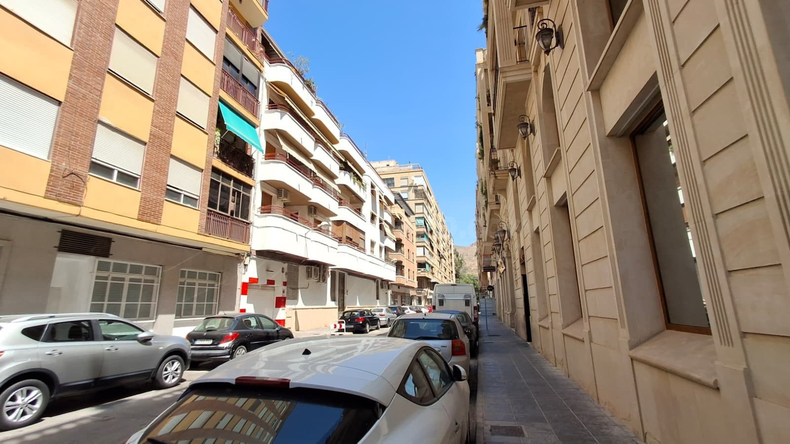 Apartamento 4 habitaciones 140m² en venta - Zona Centro - foto 2
