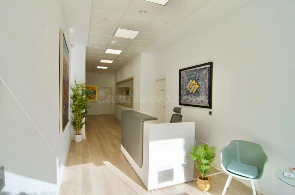 Oficina en Alquiler en Albir Alicante - foto 3