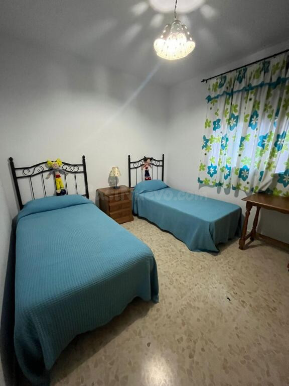 Estupendo piso en Villamartin, junto Instituto y Hospital!!! - foto 5