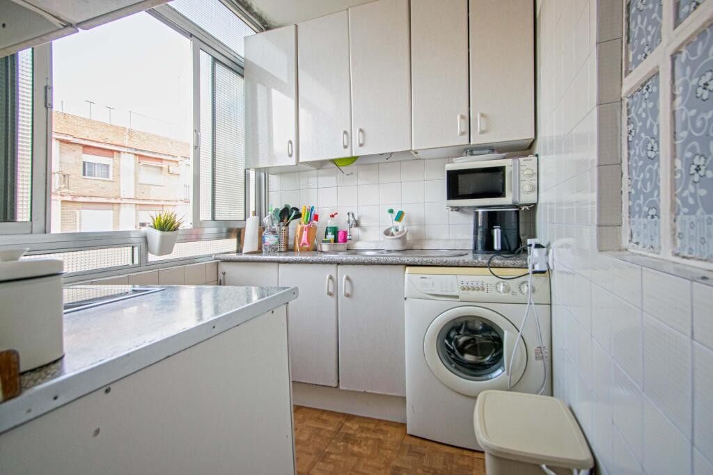 Magnífica oportunidad, gran piso junto Calle Arroyo con terr - foto 3