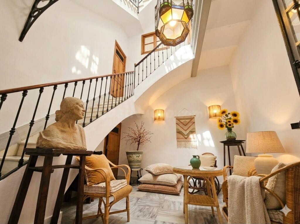 Exclusiva vivienda en esquina con mirador y terraza en el Ba - foto 3