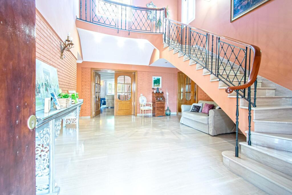 MAGNÍFICO CHALET A LA VENTA EN TOMARES - foto 5