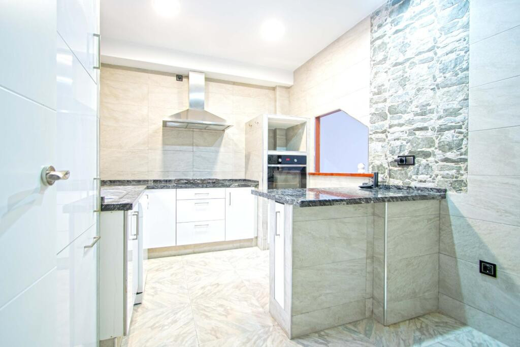 MAGNÍFICA VIVIENDA REFORMADA EN NERVIÓN - foto 4