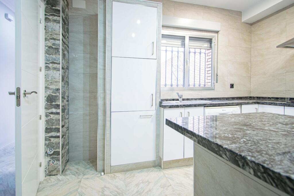 MAGNÍFICA VIVIENDA REFORMADA EN NERVIÓN - foto 5