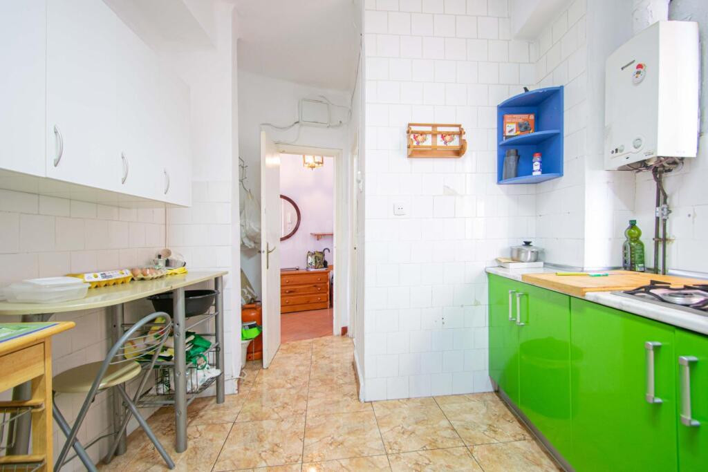 Vivienda ideal en Avda. Manuel Siurot, en pleno barrio del P - foto 4