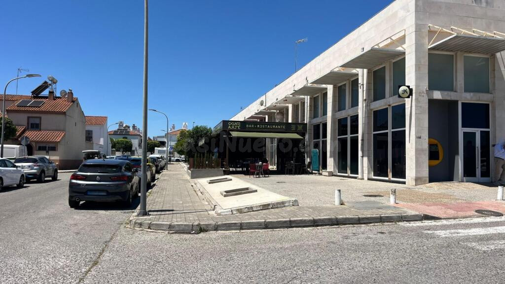 ¡OPORTUNIDAD DE VENTA! Magnífico bar en pleno corazón de Sev - foto 2