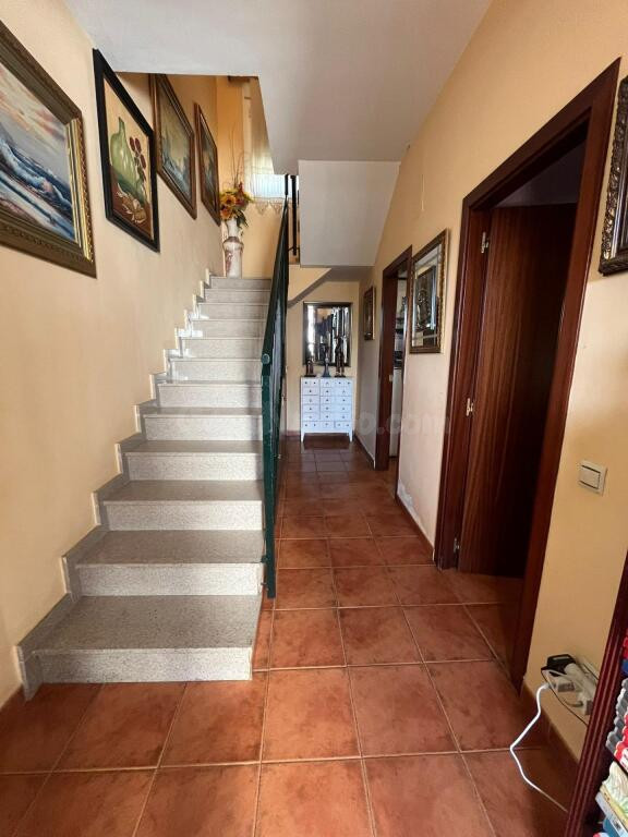 Magnifica oportunidad, gran chalet de esquina en Pilas, junt - foto 2