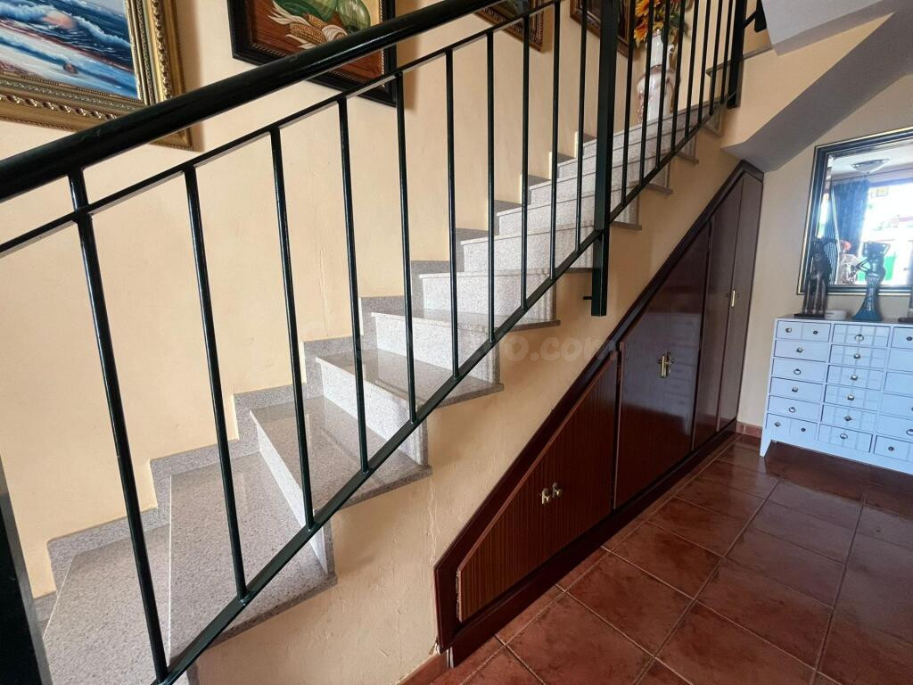 Magnifica oportunidad, gran chalet de esquina en Pilas, junt - foto 3