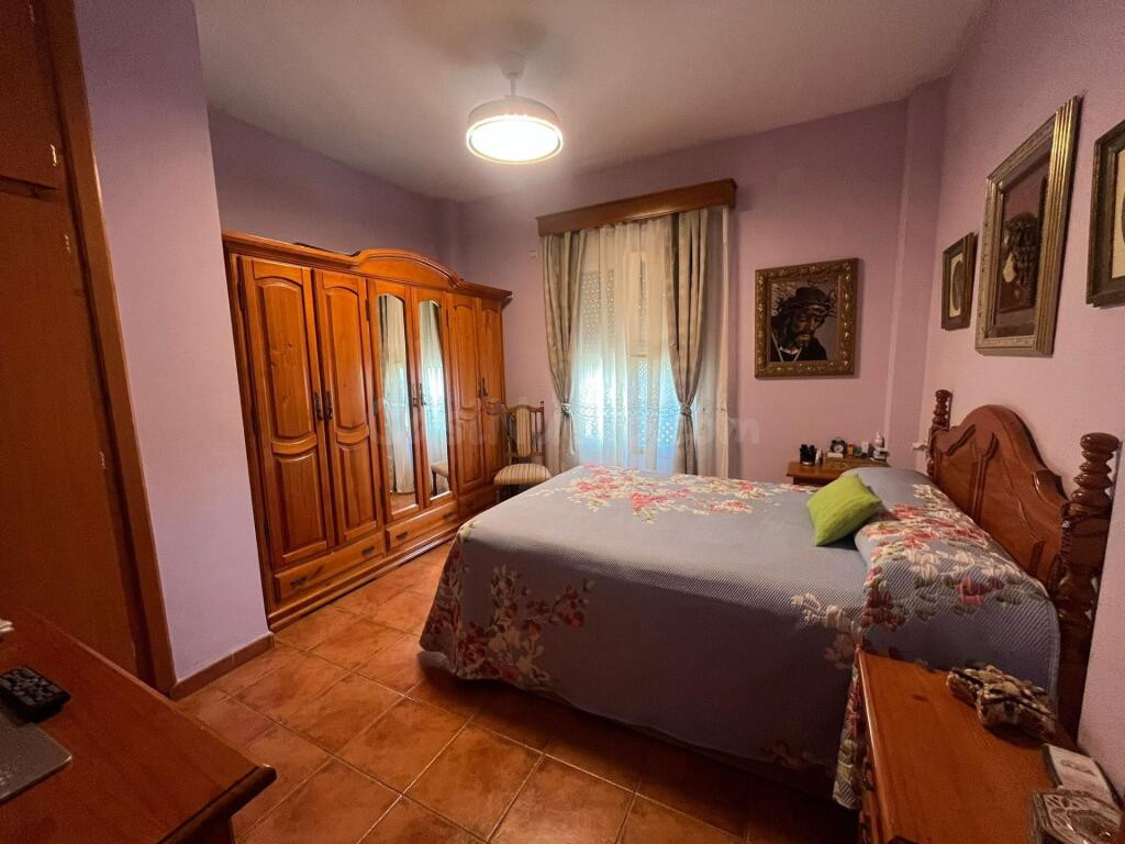 Magnifica oportunidad, gran chalet de esquina en Pilas, junt - foto 4