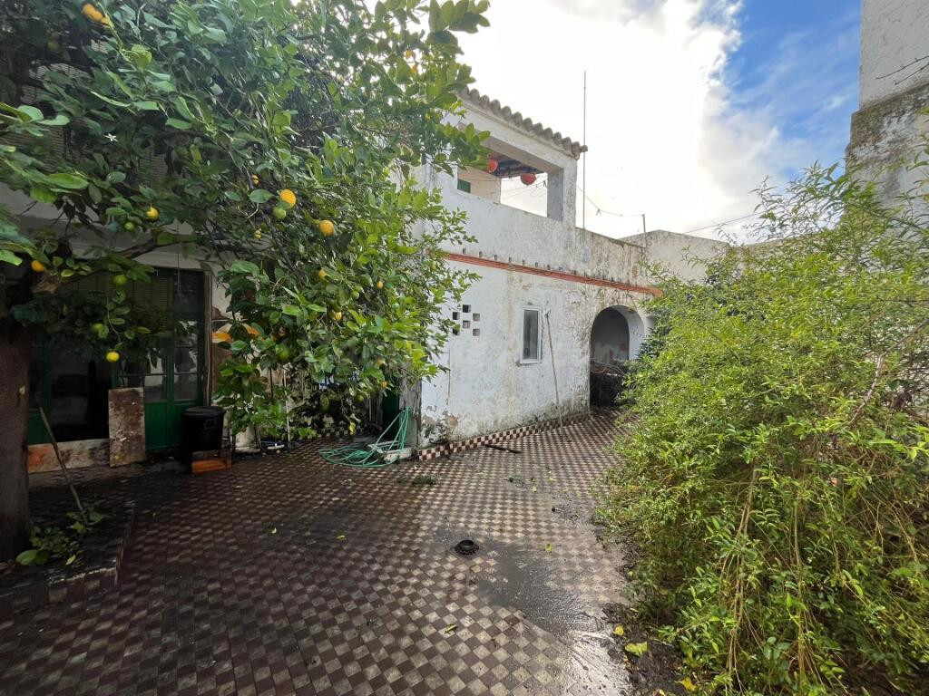 Casa para reformar en el Centro de La Palma del Condado!!! - foto 5