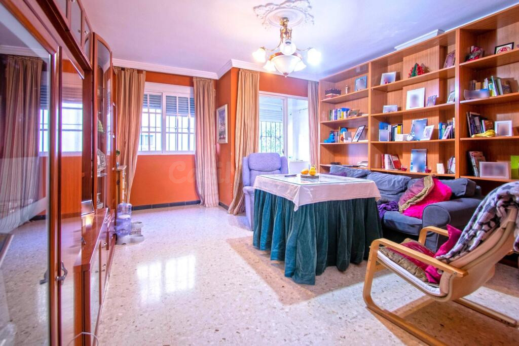 Piso en venta en Pino Montano - foto 2