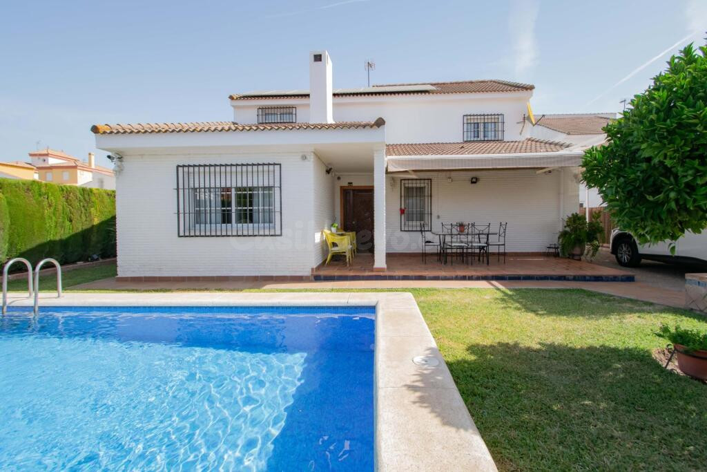 Espectacular chalet independiente en Gines!!! - foto 2