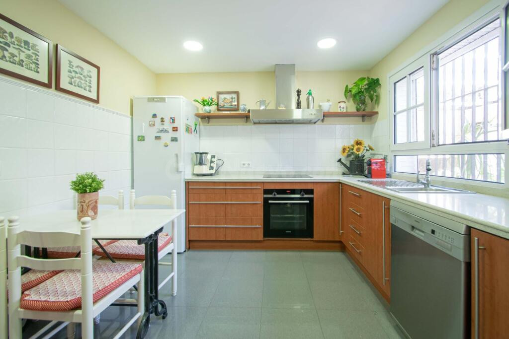Espectacular chalet independiente en Gines!!! - foto 5