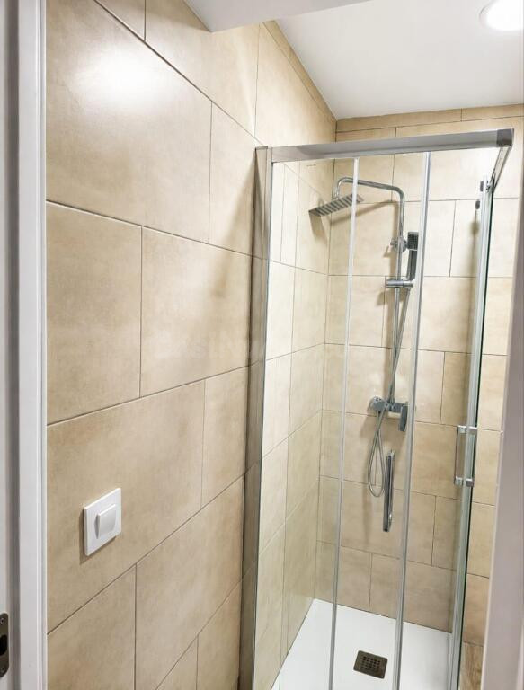 ¡¡¡ ALQUILER POR habitación DISPONIBLES JUNTO AL HOSPITAL, P - foto 3
