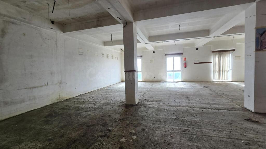 Edificio para vivienda (sin terminar) en Pilas - foto 5