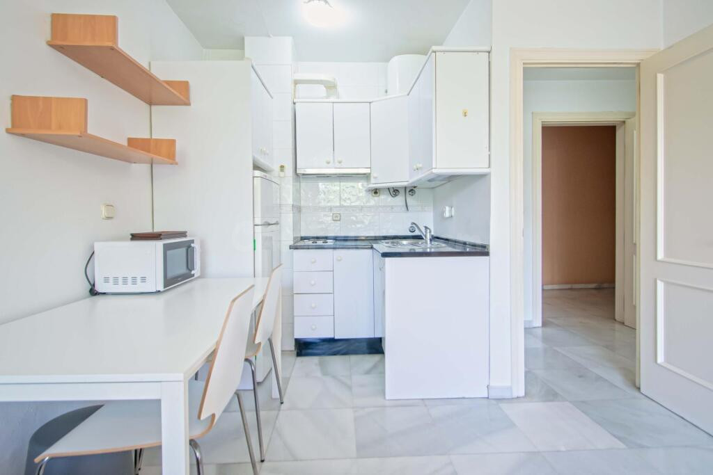 Encantadora vivienda en el codiciado barrio de Triana - foto 3