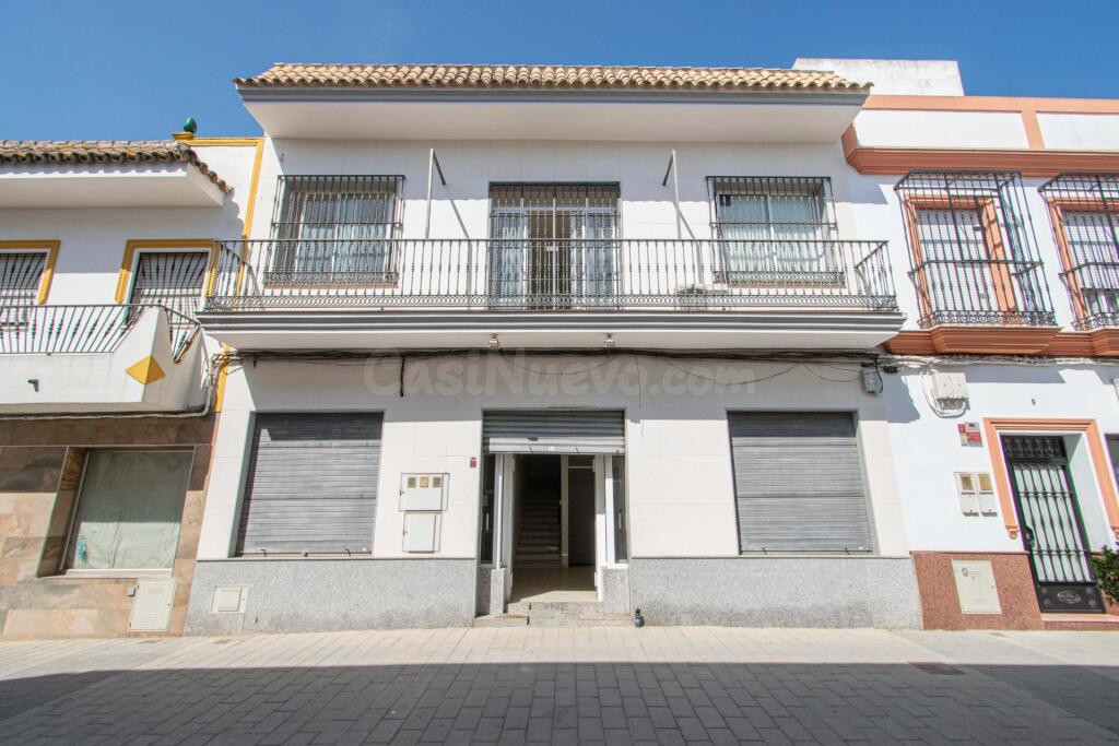 Edificio en venta en calle peatonal en La Rinconada (Sevilla