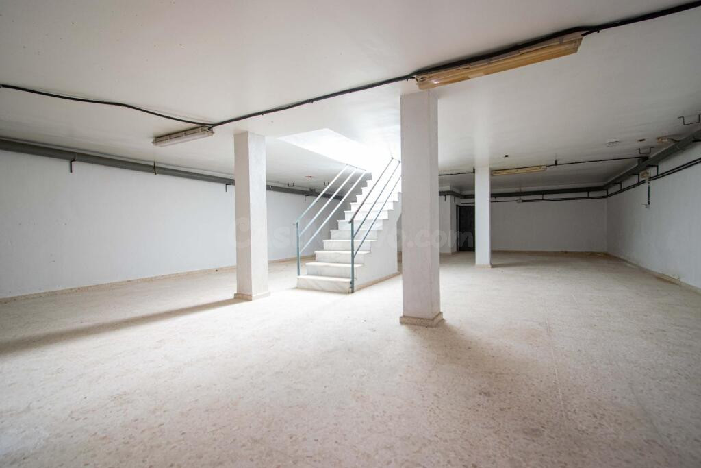 Edificio en venta en calle peatonal en La Rinconada (Sevilla - foto 4