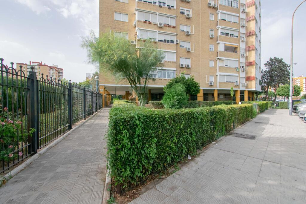 Fantástico piso en Santa Aurelia -- Club Social con piscina  - foto 2