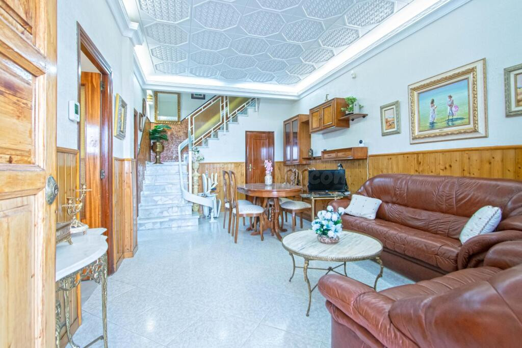 Estupenda casa junto al Parlamento!!! - foto 3