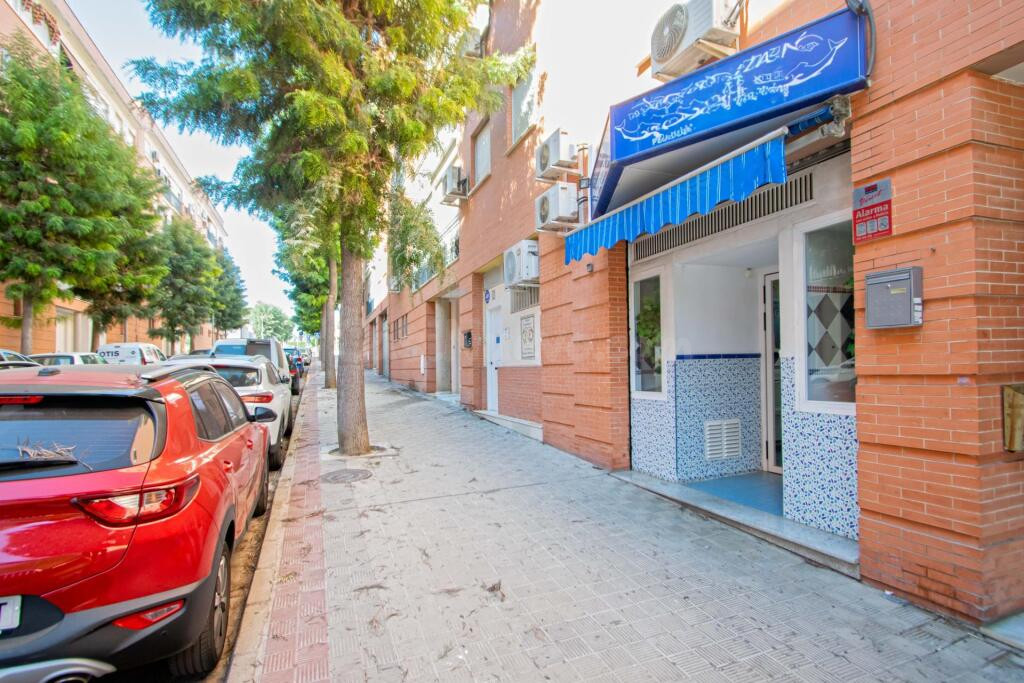 Gran oportunidad, venta de local y traspaso de estupendo neg - foto 2