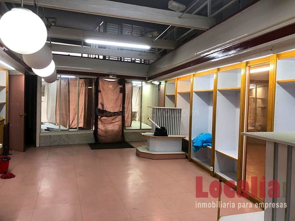 Local comercial-almacén en Torrelavega, Cantabria - foto 3