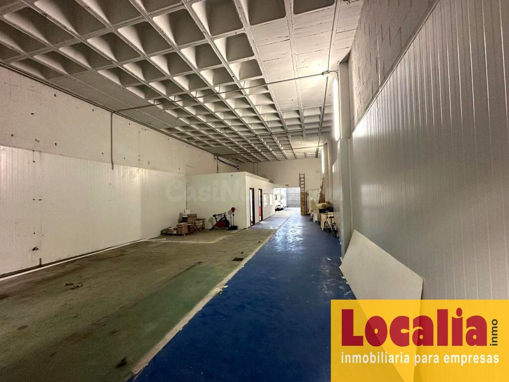 Estupenda nave industrial en venta en Bezana - foto 2