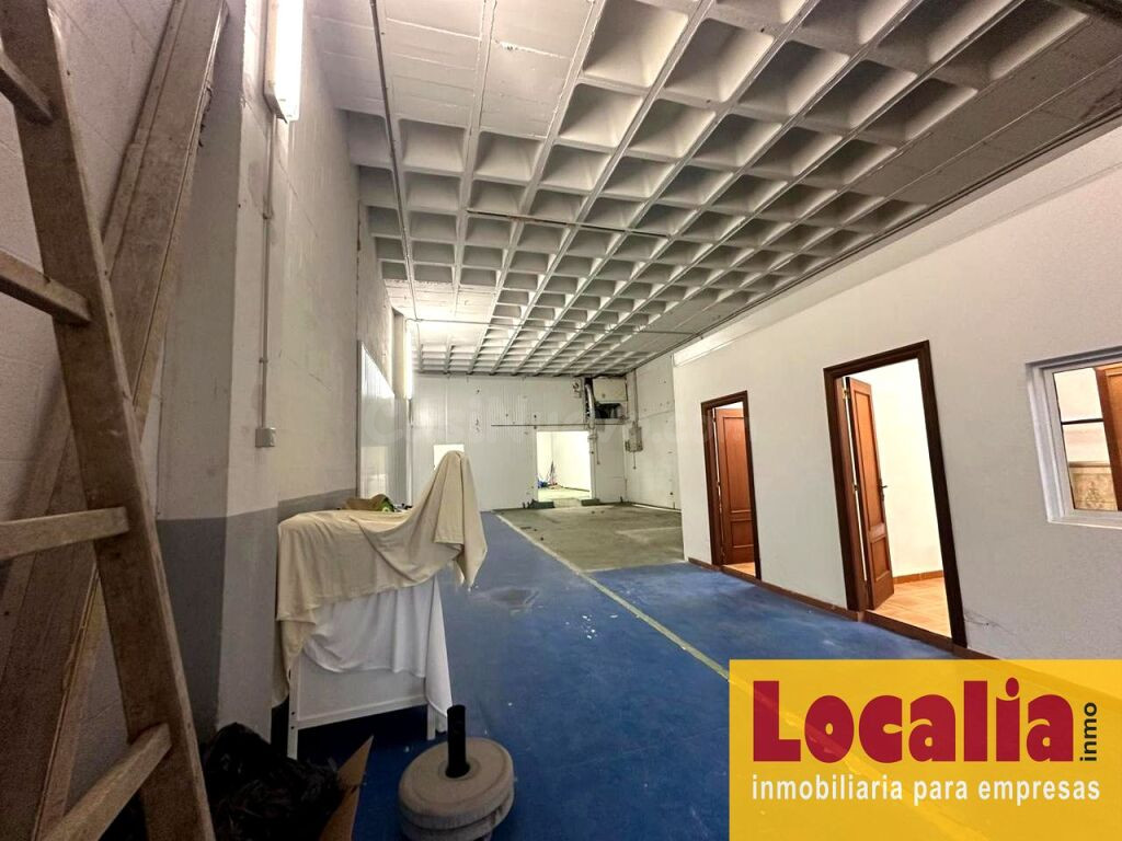 Estupenda nave industrial en venta en Bezana - foto 3