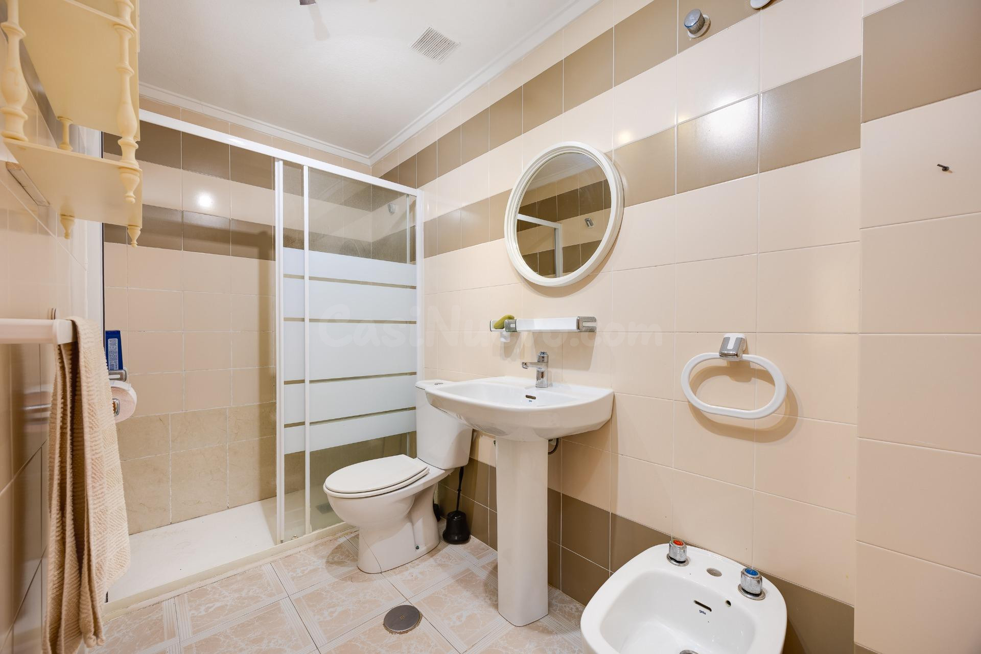 Apartamento de 1 dormitorio con plaza de garaje y piscina co - foto 5