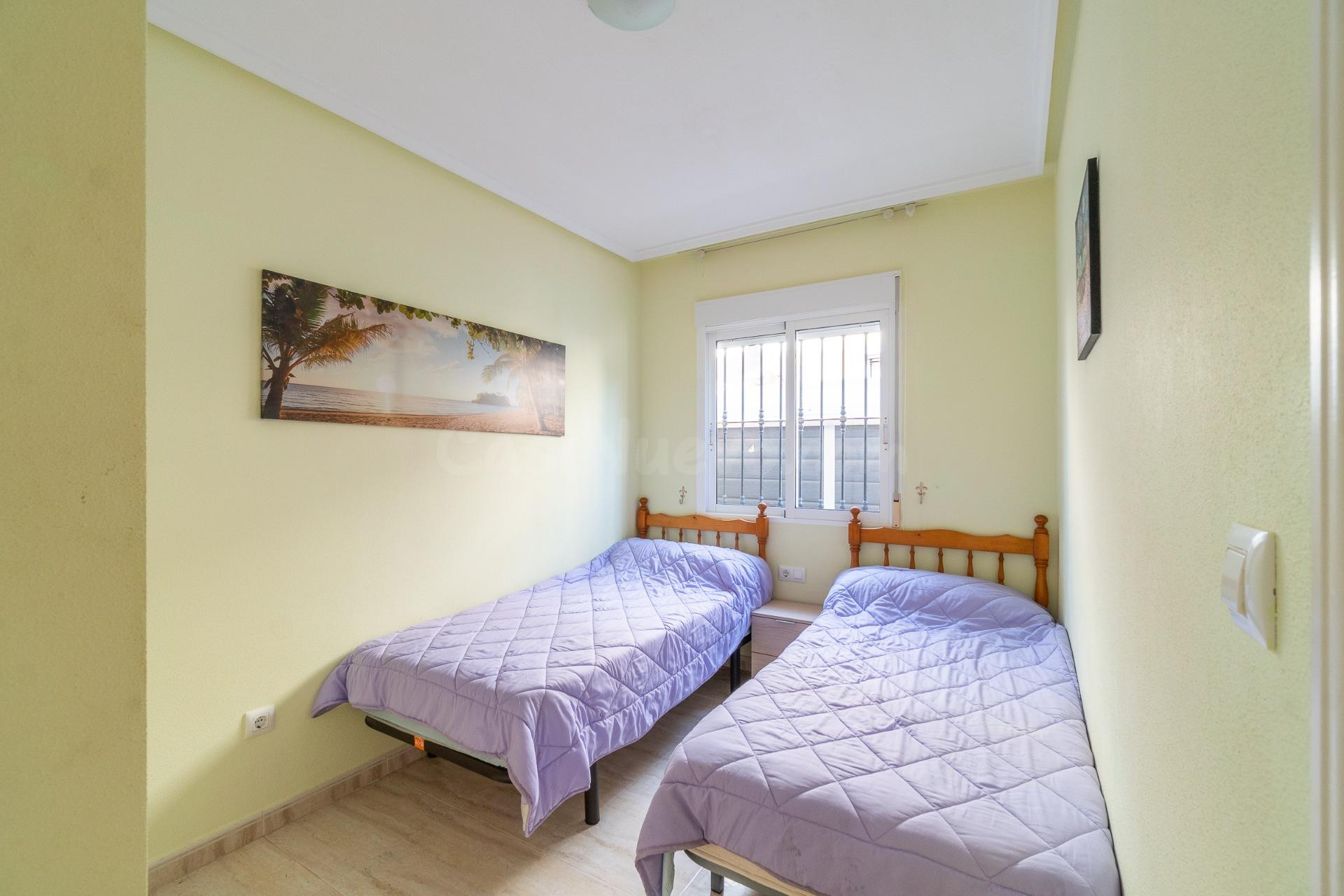 Planta baja con amplio jardín en Orihuela Costa - foto 3
