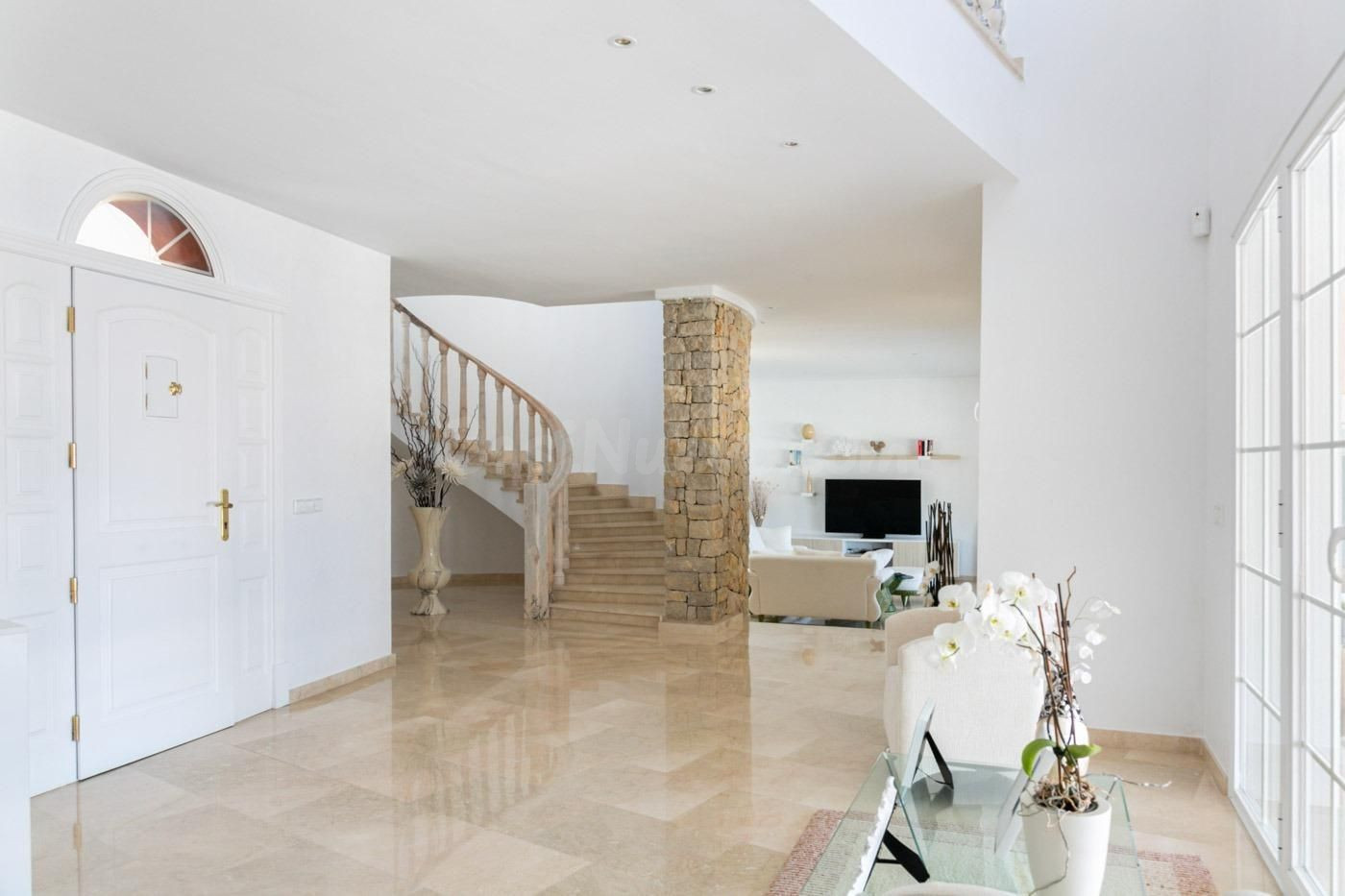 VENTA ö ALQUILER SOLO OPCION A COMPRA - Lujosa villa con pis - foto 5