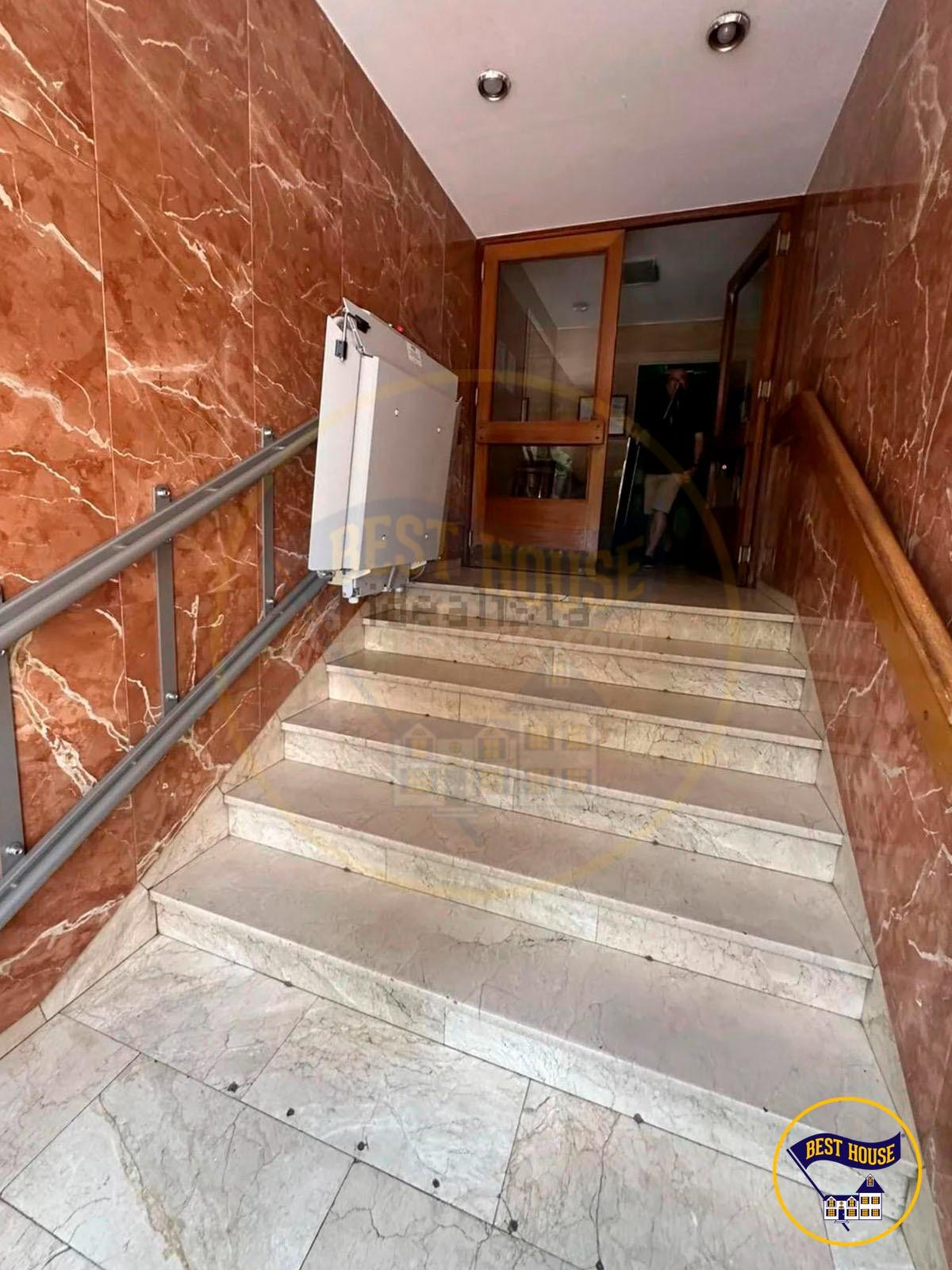 PISO A LA VENTA PARA ENTRAR A VIVIR EN PLENO CENTRO - foto 2