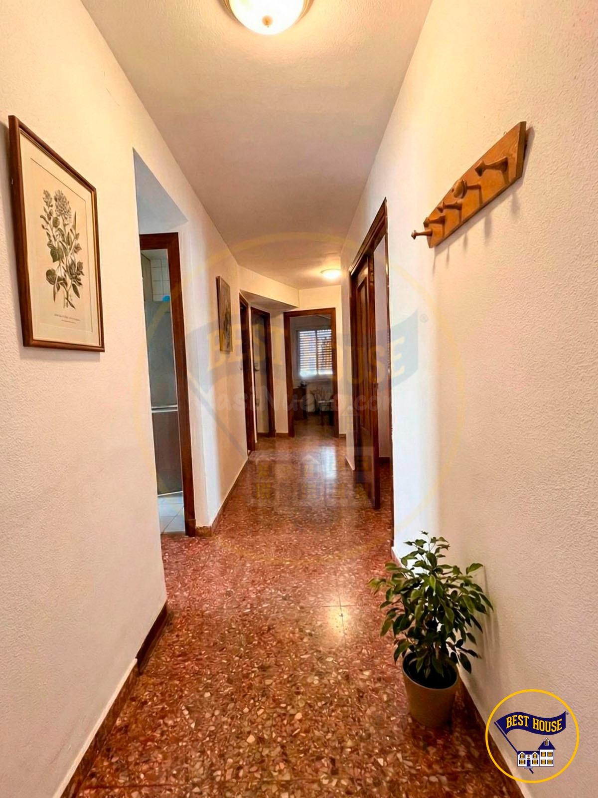 PISO A LA VENTA PARA ENTRAR A VIVIR EN PLENO CENTRO - foto 3