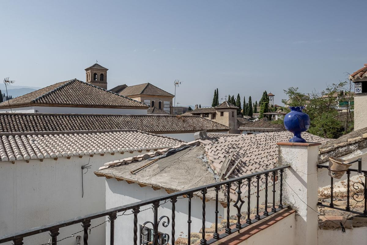 Gran casa histórica con patio central, terrazas y cochera en - foto 4