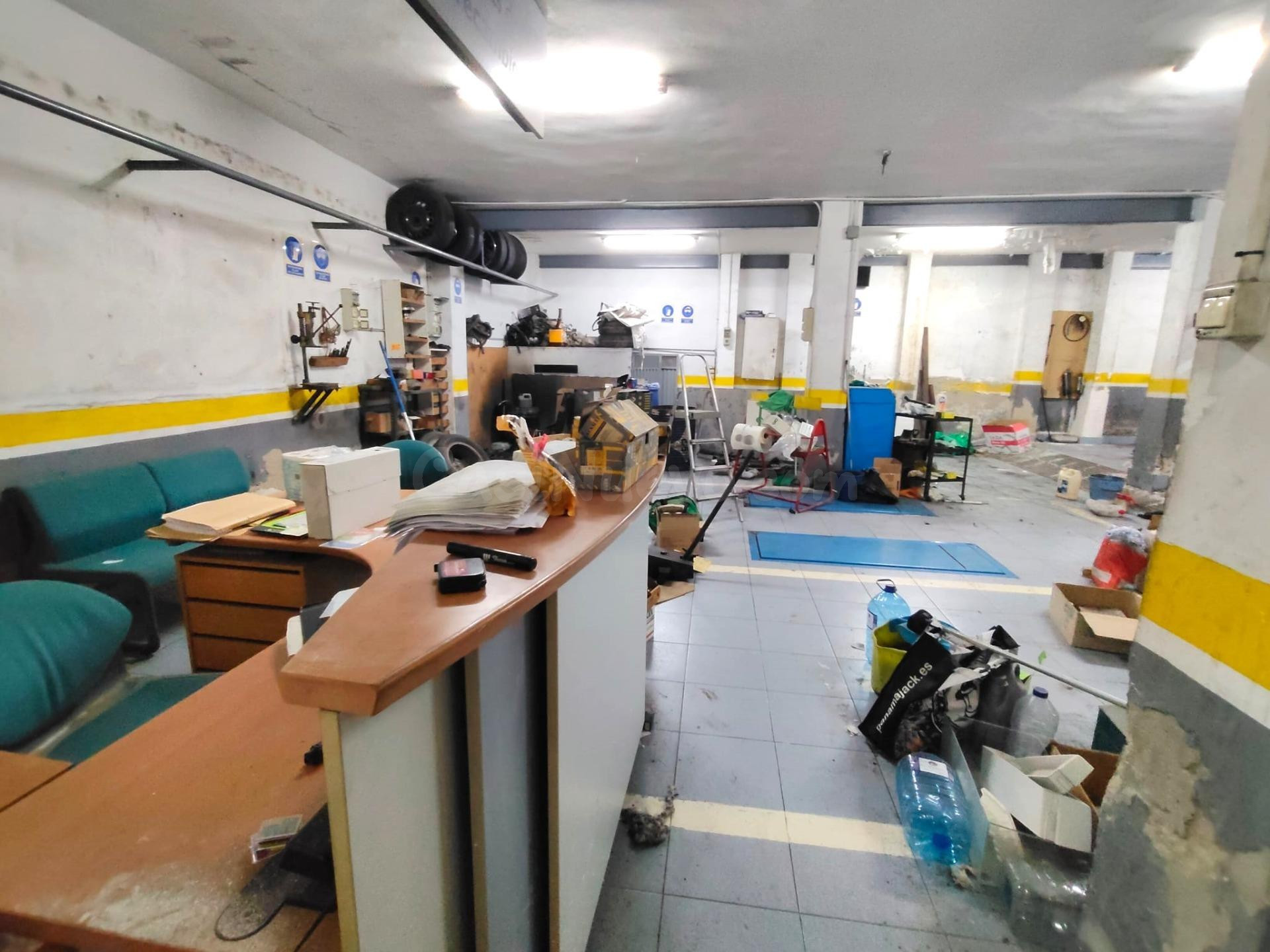 Tres locales juntos en el corazón de Altabix - foto 7