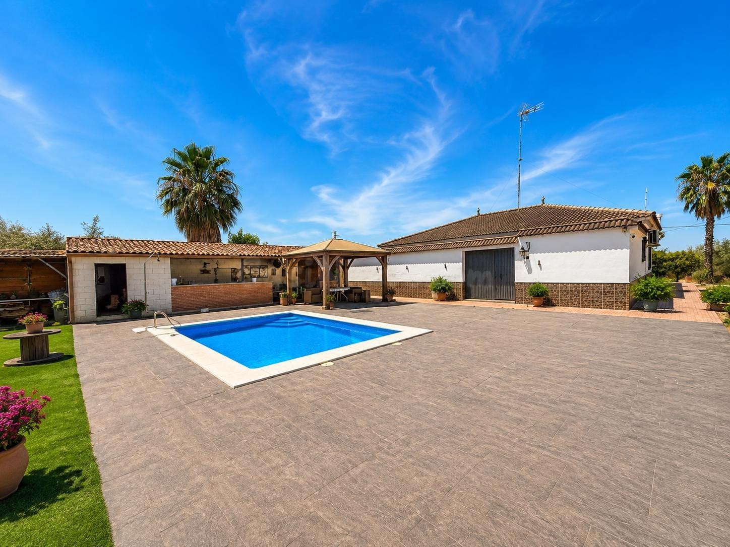 D.  FINCA RÚSTICA CON VIVIENDA, PISCINA Y ZONA DE OCIO EN LO - foto 2