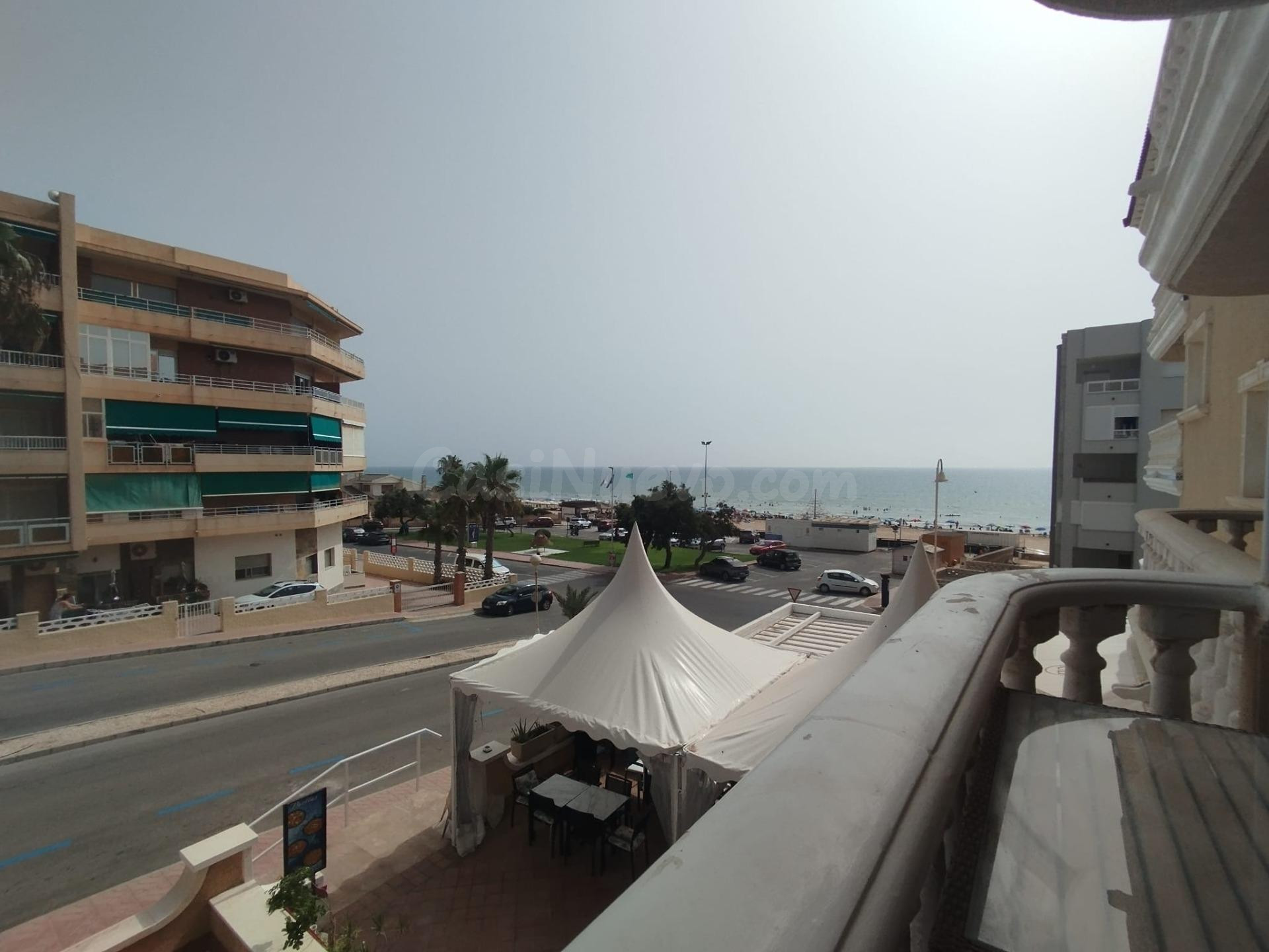 Apartamento reformado en segunda linea de playa  con vistas 