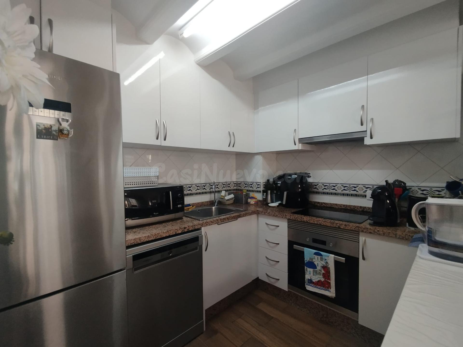 Apartamento reformado en segunda linea de playa  con vistas  - foto 14